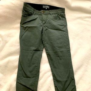 Wit & Wisdom army green Capri pant